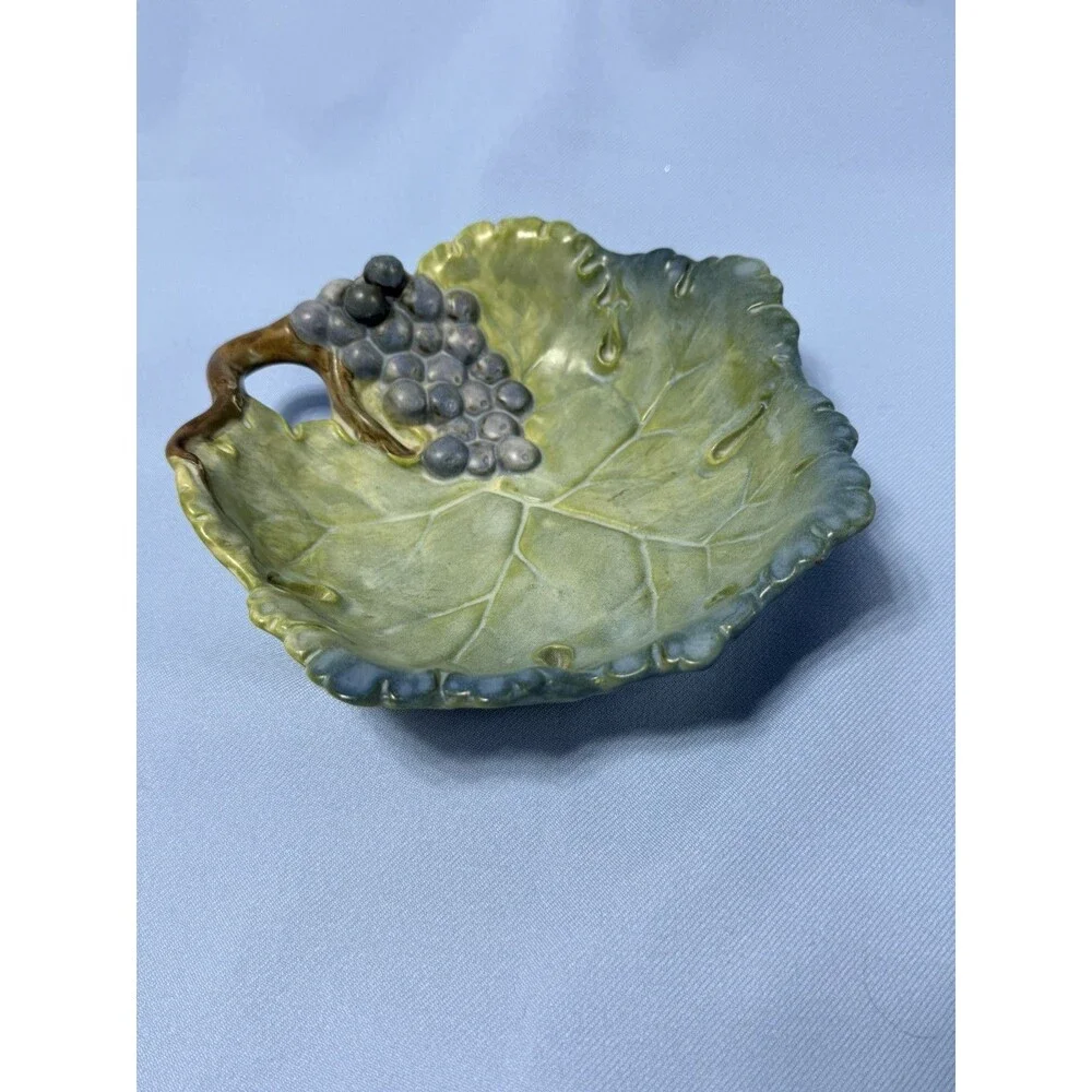 Vintage TAKAHASHI, S. Francisco Majolica Style Grape Design Bowl